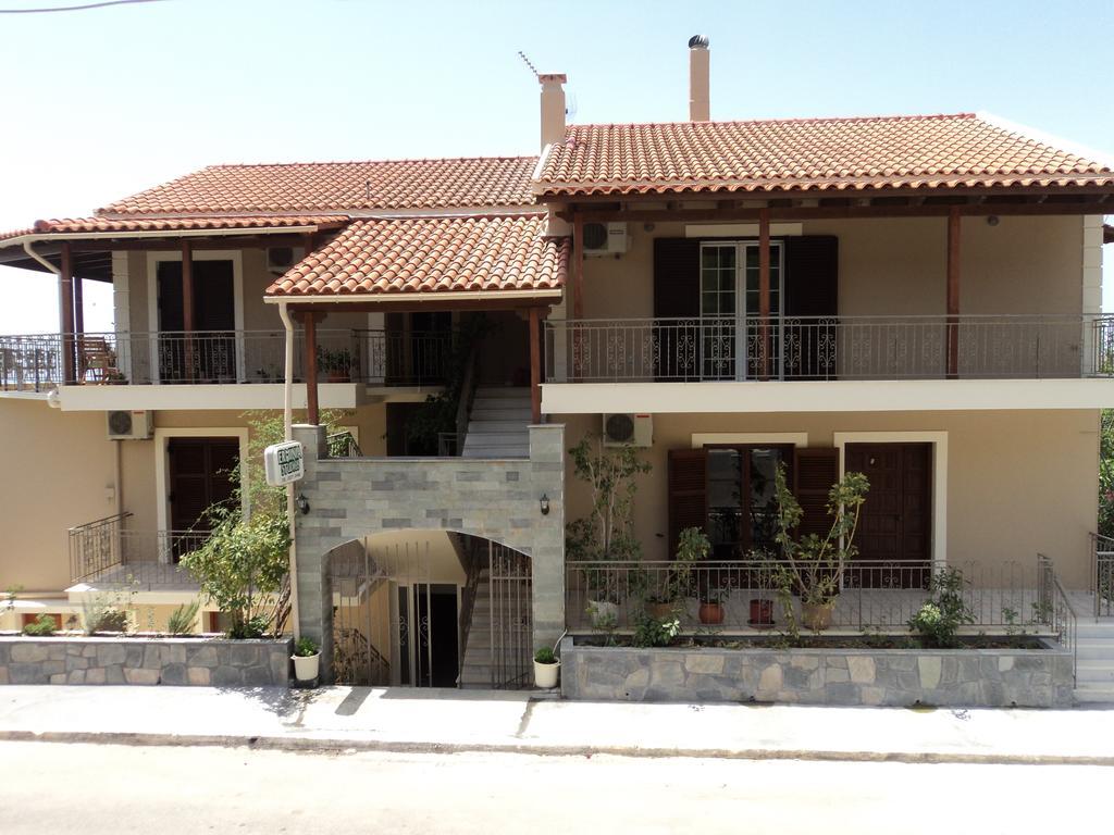 Erminia Studios Mousata Екстериор снимка